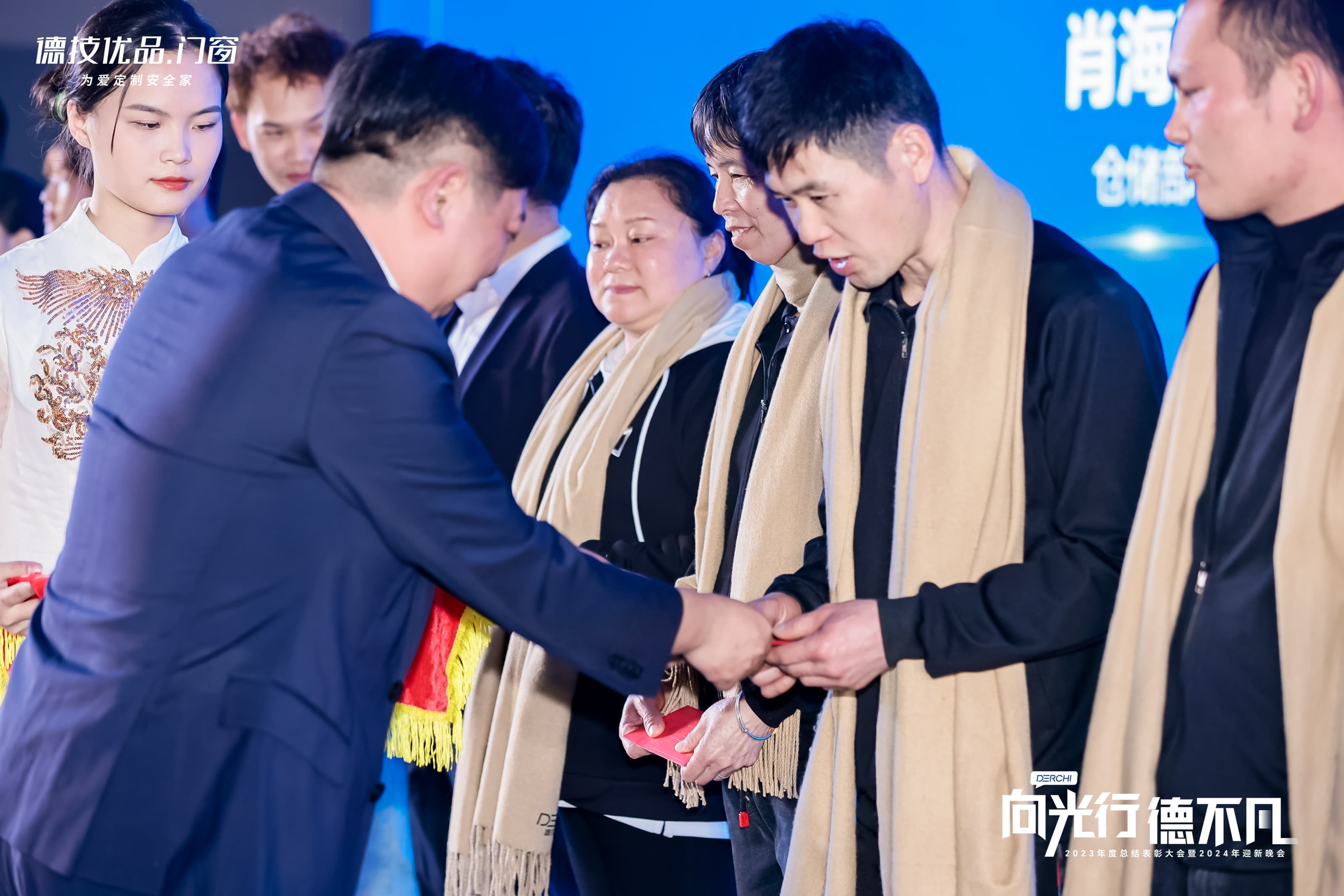 061704535337263223.jpg 5Y4A2443.JPG