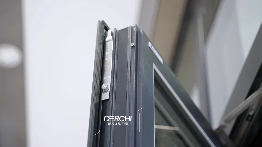 151636946875709496.jpg 6.jpg