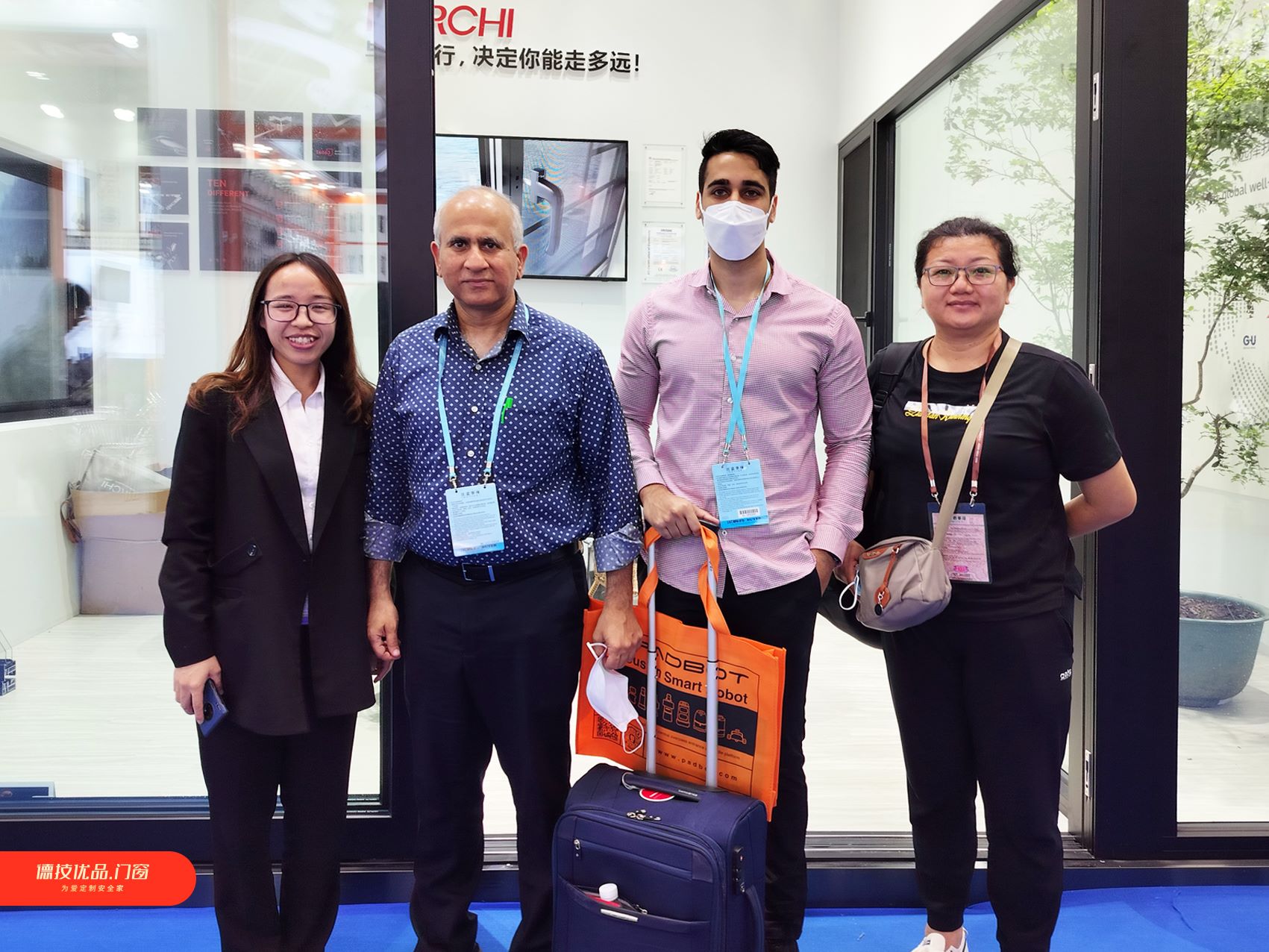 161684221946663911.jpg 广交会3.jpg